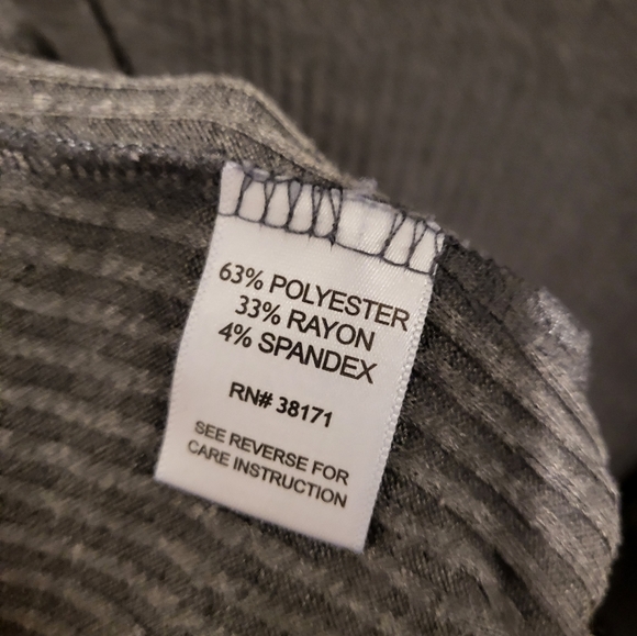 Pair of ribbed bodysuits - Picture 9 of 9